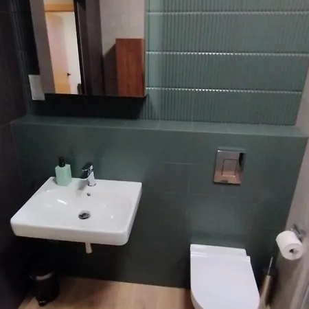 Fantastyczny Lotnisko Lejlighed Poznań